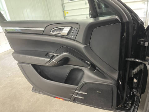 2016 Porsche Cayenne GTS