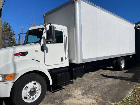 2013 Peterbilt 330