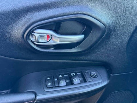 2017 Jeep Cherokee 75th Anniversary