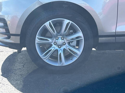 2022 Land Rover Range Rover Velar P250 R-Dynamic S