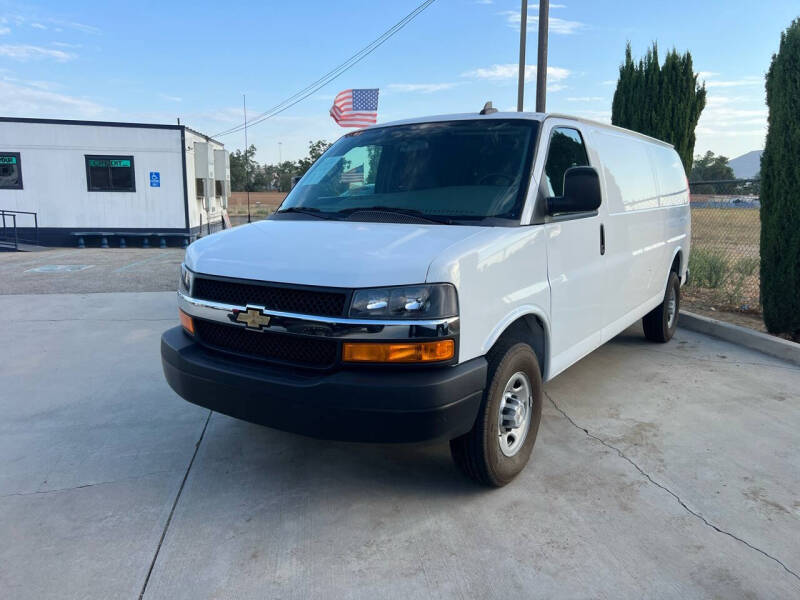 2020 Chevrolet Express Cargo Work Van photo 2