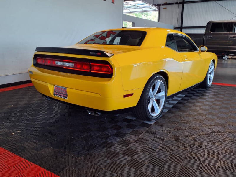 2010 Dodge Challenger SRT8
