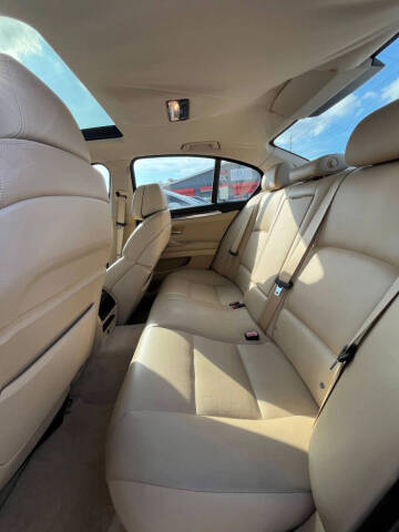 2011 BMW 5 Series 535i