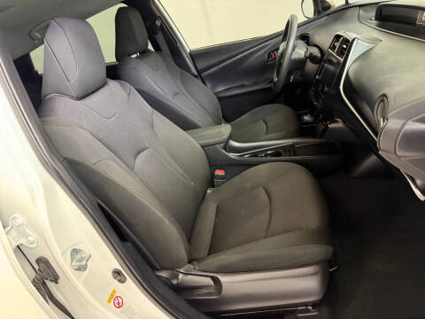 2019 Toyota Prius L Eco