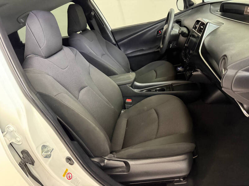 2019 Toyota Prius L Eco