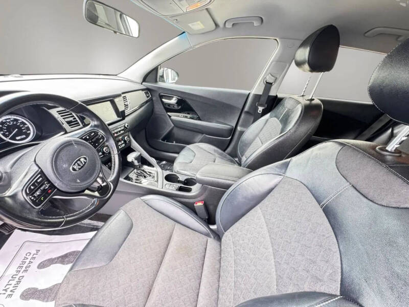 2017 Kia Niro EX