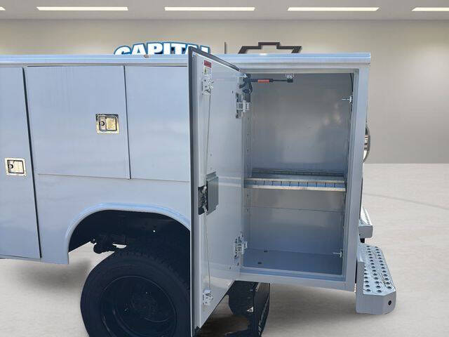 2025 Chevrolet Silverado 5500HD