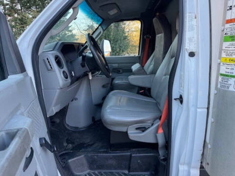 2016 Ford E-Series E-350 SD