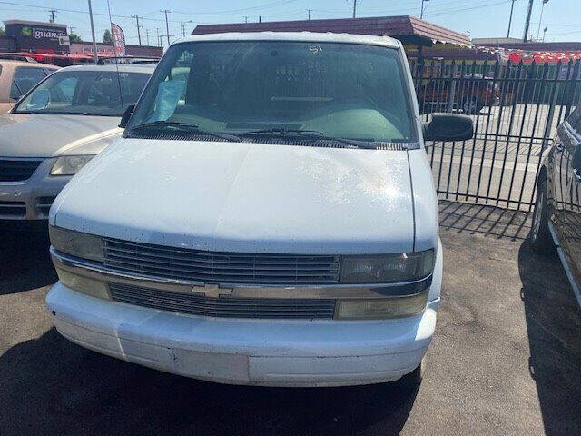 2002 Chevrolet Astro LS