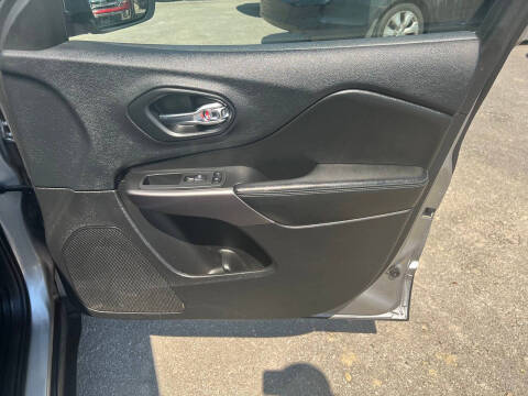 2019 Jeep Cherokee Latitude