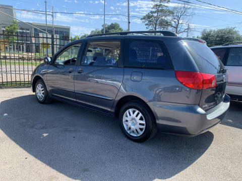 2006 Toyota Sienna for sale at FAIR DEAL AUTO SALES INC in Houston TX