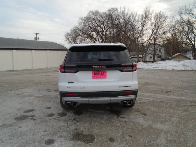 2025 GMC Acadia Elevation
