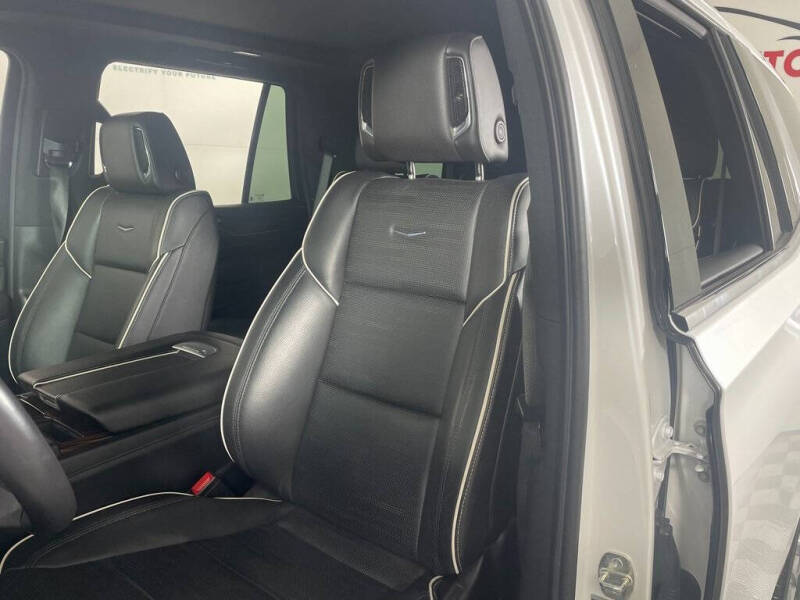 2022 Cadillac Escalade Premium Luxury