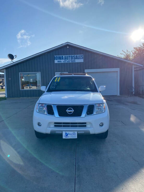 2011 Nissan Pathfinder for sale at Iowa Auto Sales in Storm Lake IA