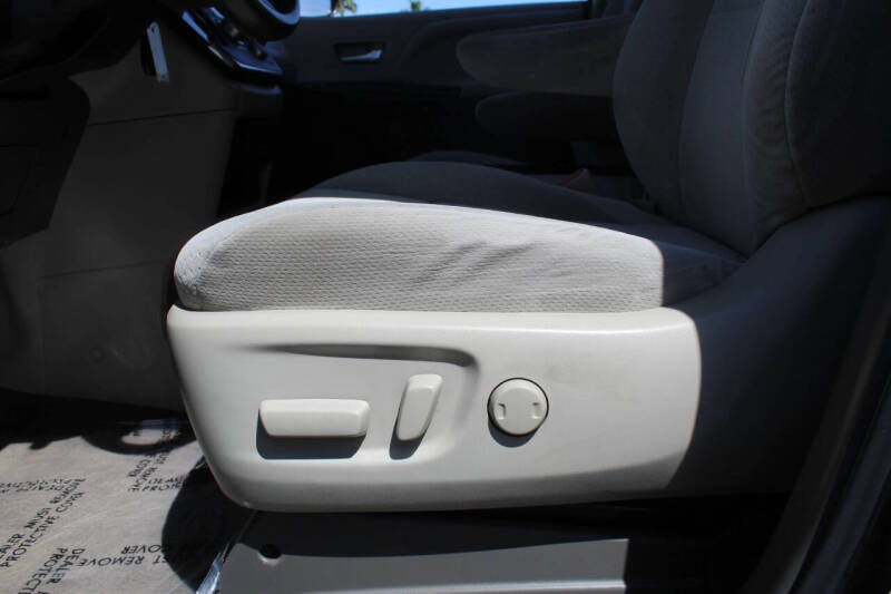 2015 Toyota Sienna