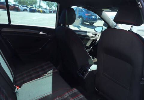 2019 Volkswagen Golf GTI S