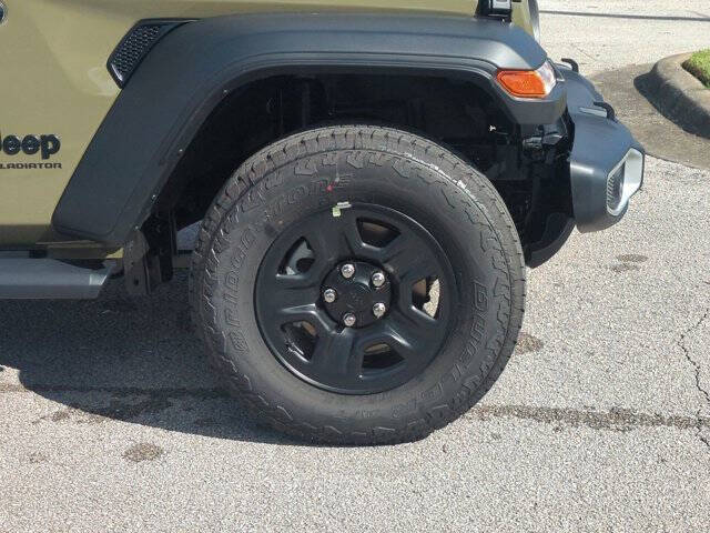 2026 Jeep Gladiator Sport