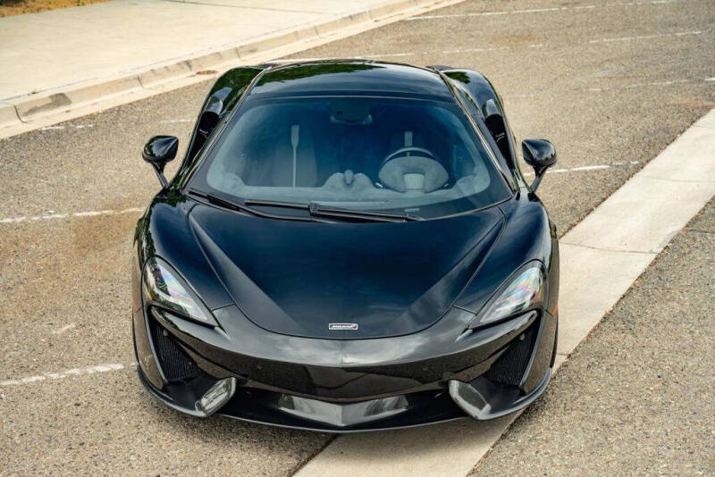 2017 McLaren 570GT