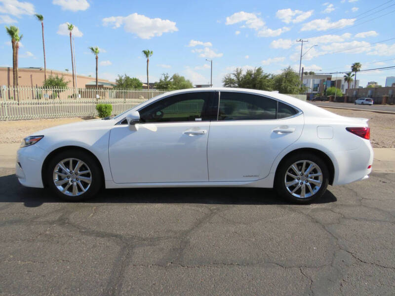 2018 Lexus ES 300h