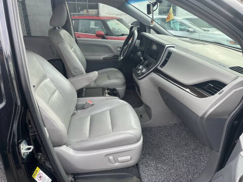 2015 Toyota Sienna