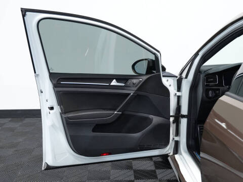 2019 Volkswagen Golf R 4Motion