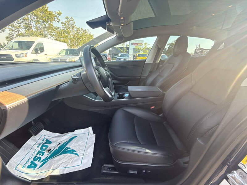 2019 Tesla Model 3 Mid Range