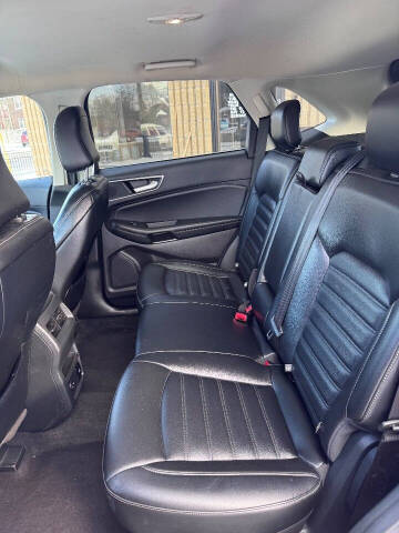 2022 Ford Edge SEL