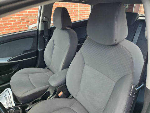 2014 Hyundai Accent SE