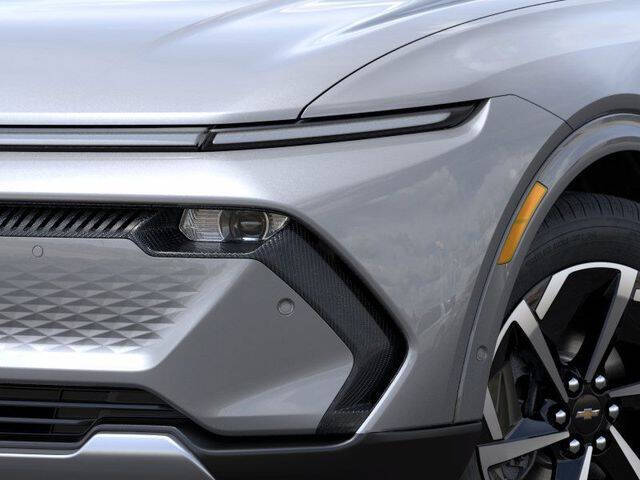 2025 Chevrolet Equinox EV LT 2