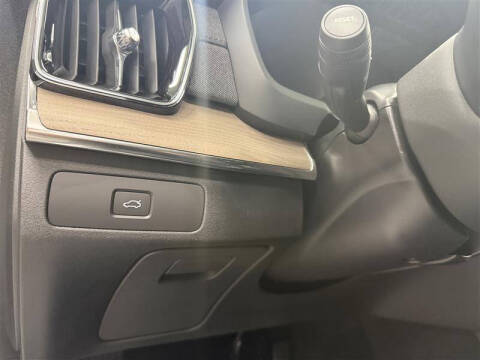 2025 Volvo XC90 B6 Plus Bright Theme 7P