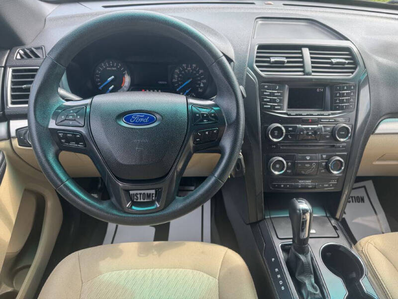 2016 Ford Explorer