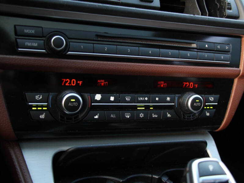 2011 BMW 5 Series 550i xDrive