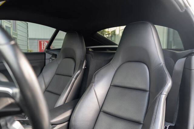 2017 Porsche 718 Cayman 17
