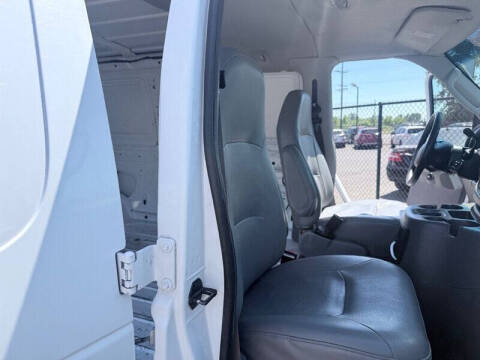 2004 Ford E-Series E-150