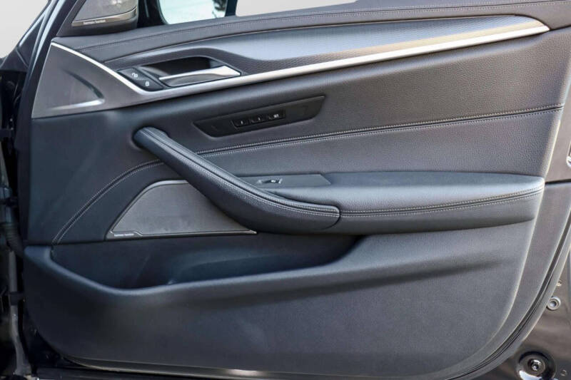 2021 BMW 5 Series M550i xDrive