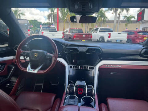 2019 Lamborghini Urus