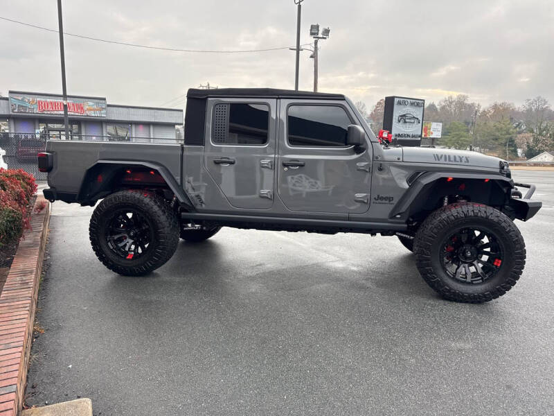 2021 Jeep Gladiator Willys