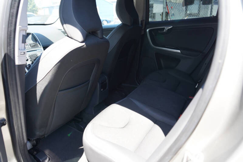 2015 Volvo XC60 T5