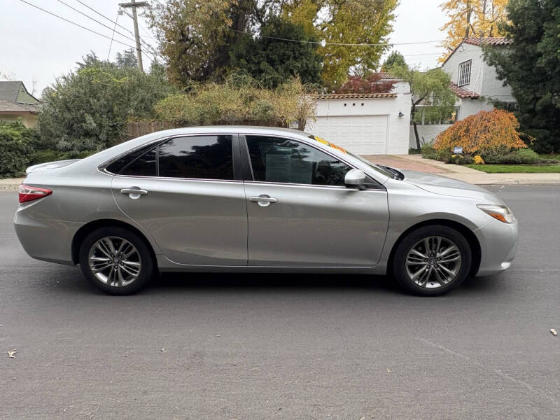 2017 Toyota Camry SE