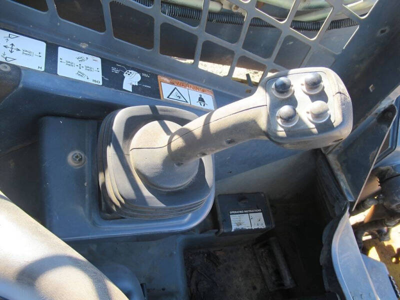 2010 John Deere 323D