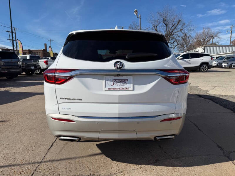 2021 Buick Enclave Essence