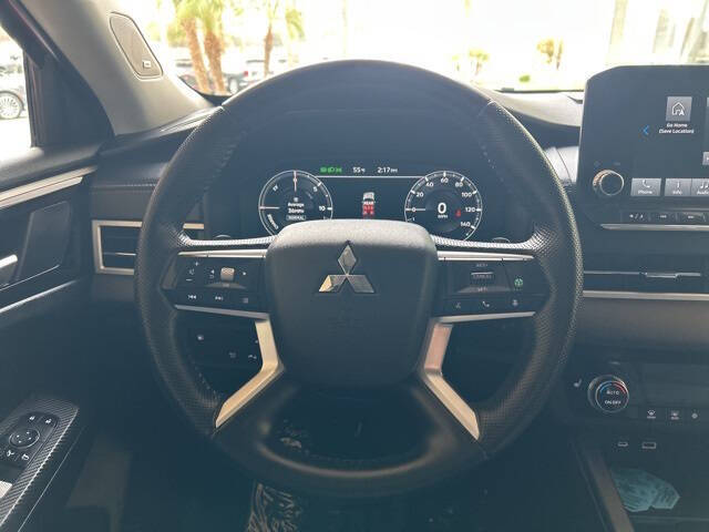 2023 Mitsubishi Outlander PHEV SE