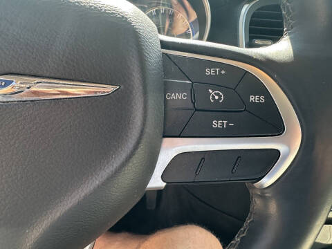 2016 Chrysler 300 C