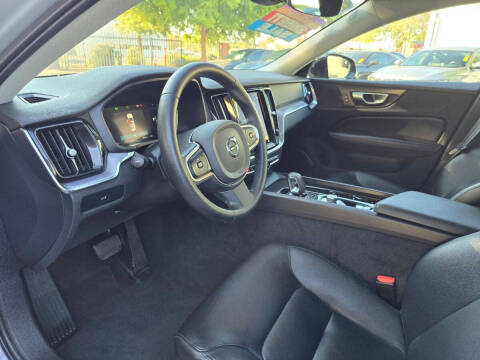 2024 Volvo S60 B5 Core Dark Theme