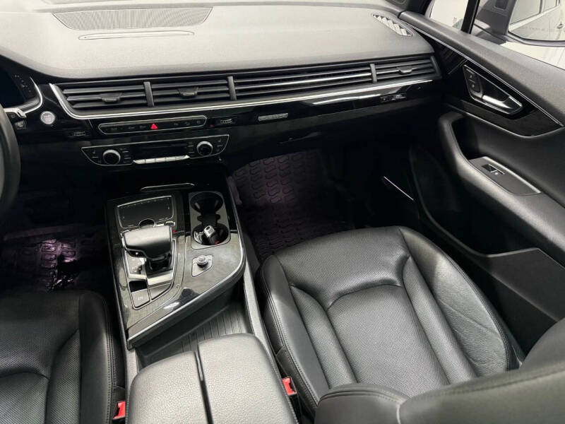 2019 Audi Q7 quattro Premium Plus 55 TFSI