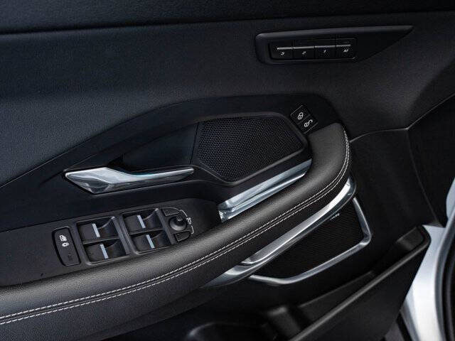 2019 Jaguar E-PACE P300 R-Dynamic SE