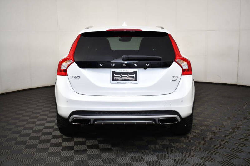 2015 Volvo V60 Cross Country T5