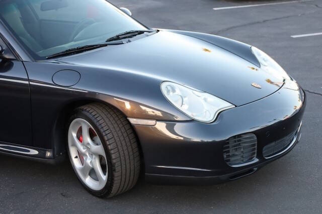 2004 Porsche 911 Carrera 4S