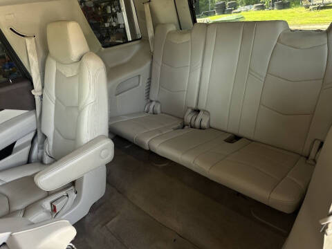 2017 Cadillac Escalade Standard