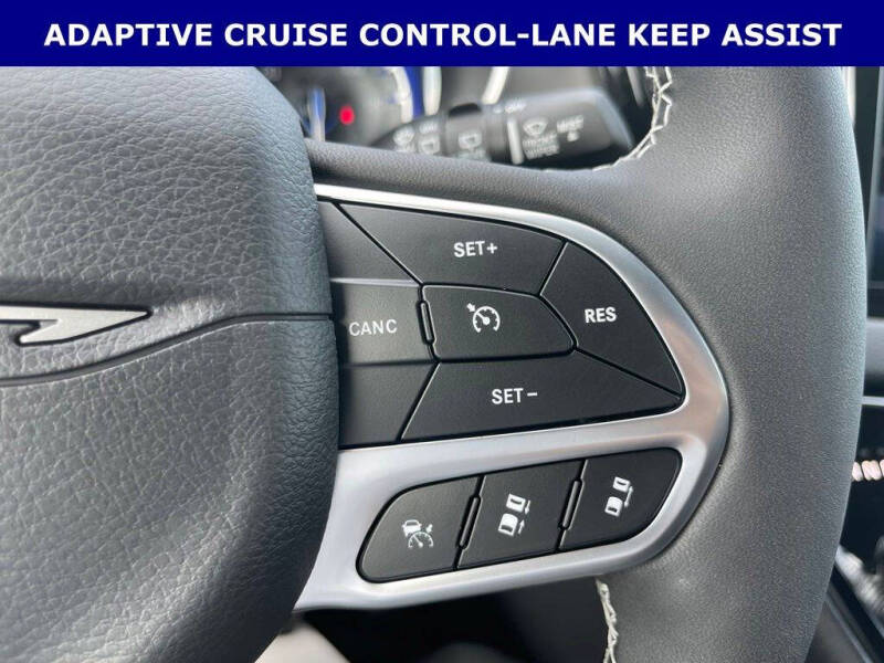 2027 Chrysler Pacifica LX